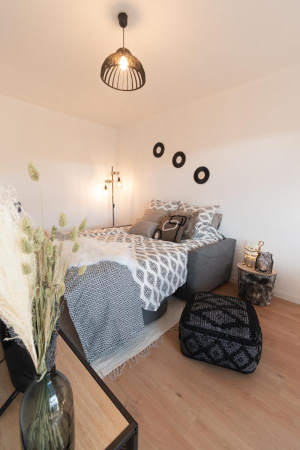 Ferienwohnung Bienvenue Chez Vous Tres Calme Et En Plein Centre Mantes-la-Jolie Exterior foto