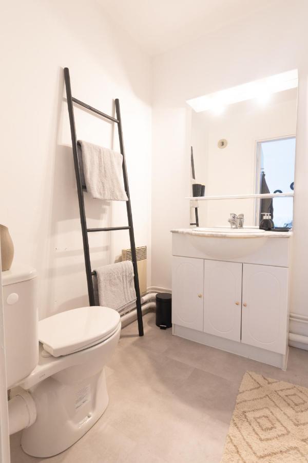 Ferienwohnung Bienvenue Chez Vous Tres Calme Et En Plein Centre Mantes-la-Jolie Exterior foto
