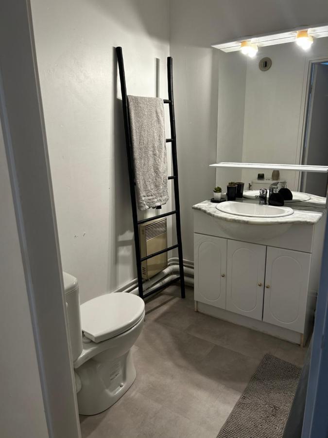 Ferienwohnung Bienvenue Chez Vous Tres Calme Et En Plein Centre Mantes-la-Jolie Exterior foto